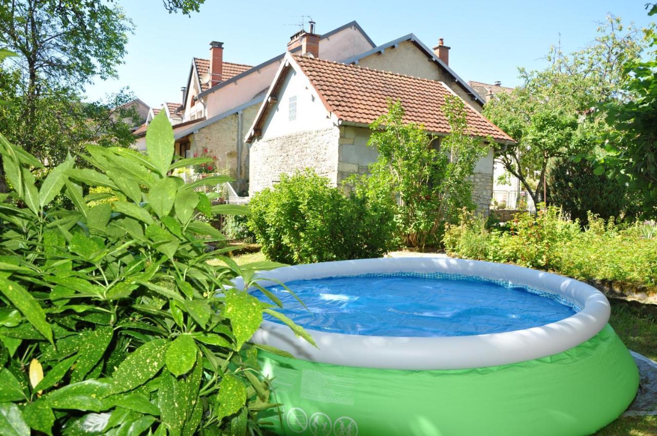 Maison Confortable Ornans + Jardin Экстерьер фото